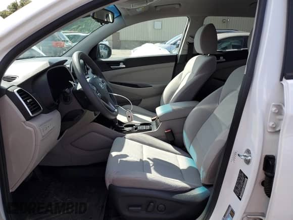 2021 Hyundai Tucson Value с VIN KM8J33A47MU298586, выставлен на аукционе Copart как лот 70933905 с пробегом 44 996 миль миль и Списание • Salvage title. История ставок и продаж доступна на DreamBid. Изображение 7.