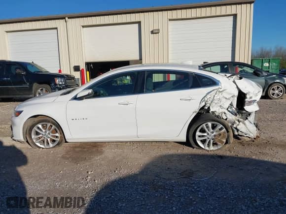 2017 Chevrolet Malibu LT с VIN 1G1ZE5ST7HF165820, выставлен на аукционе IAAI как лот 41211704 с пробегом 230 505 миль миль и . История ставок и продаж доступна на DreamBid. Изображение 15.