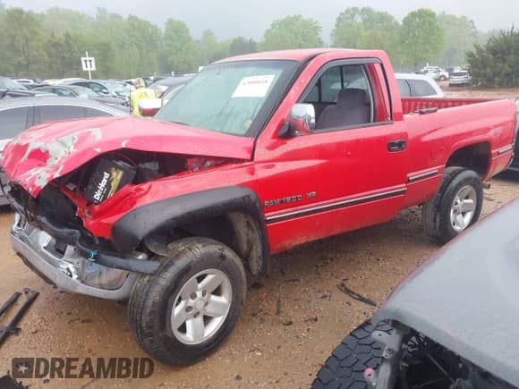 1997 Dodge 1500 с VIN 1B7HF16Y9VJ535351, выставлен на аукционе IAAI как лот 42000058 с пробегом 184 139 миль миль и . История ставок и продаж доступна на DreamBid. Изображение 2.