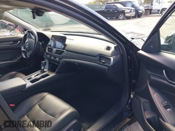 2020 Honda Accord EX-L z VIN 1HGCV1F5XLA017363, wystawiony jako IAAI lot #43313566 z przebiegiem 20 960 mil mil oraz . Historia ofert i sprzedaży dostępna na DreamBid. Obrazek 5.