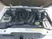 2000 Ford Explorer XLT z VIN 1FMZU63E9YZB78272, wystawiony jako IAAI lot #43228286 z przebiegiem 100 687 mil mil oraz . Historia ofert i sprzedaży dostępna na DreamBid. Obrazek 10.