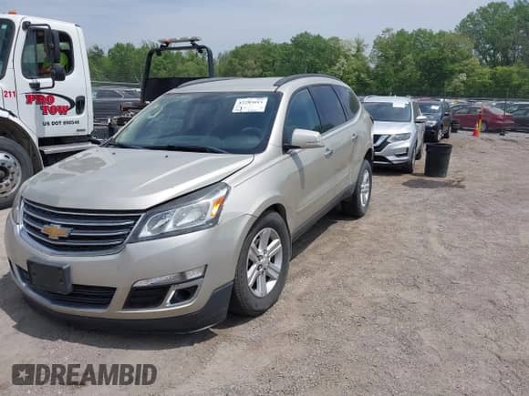 2013 Chevrolet Traverse LT с VIN 1GNKRJKDXDJ103406, выставлен на аукционе IAAI как лот 42285013 с пробегом Не указан миль и . История ставок и продаж доступна на DreamBid. Изображение 17.