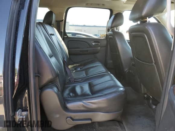 2013 Chevrolet Suburban LT z VIN 1GNSCJE06DR100546, wystawiony jako Copart lot #86519335 z przebiegiem 192 147 mil mil oraz Szkoda całkowita • Salvage title. Historia ofert i sprzedaży dostępna na DreamBid. Obrazek 10.