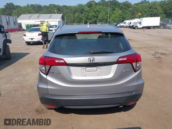 2022 Honda HR-V LX z VIN 3CZRU6H39NM763307, wystawiony jako IAAI lot #42856978 z przebiegiem 27 503 mil mil oraz . Historia ofert i sprzedaży dostępna na DreamBid. Obrazek 16.