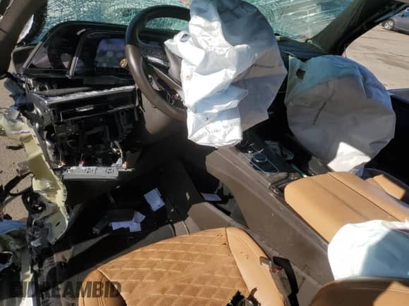 2022 Cadillac Escalade Premium Luxury с VIN 1GYS4BKL1NR146775, выставлен на аукционе Copart как лот 42958015 с пробегом Не указан миль и Списание • Salvage title. История ставок и продаж доступна на DreamBid. Изображение 8.