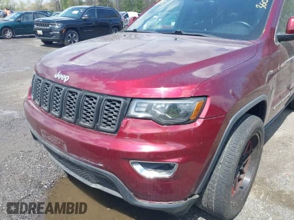 2017 Jeep Grand Cherokee Laredo z VIN 1C4RJEAG4HC965368, wystawiony jako IAAI lot #42034698 z przebiegiem 110 152 mil mil oraz . Historia ofert i sprzedaży dostępna na DreamBid. Obrazek 6.