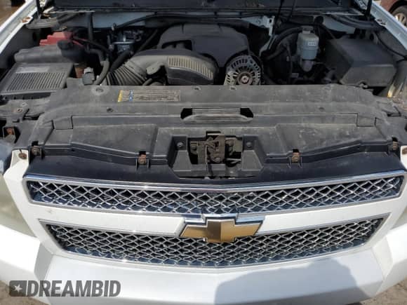 2010 Chevrolet Avalanche LT z VIN 3GNVKFE08AG265216, wystawiony jako Copart lot #69928965 z przebiegiem 139 293 mil mil oraz Szkoda całkowita • Salvage title. Historia ofert i sprzedaży dostępna na DreamBid. Obrazek 12.