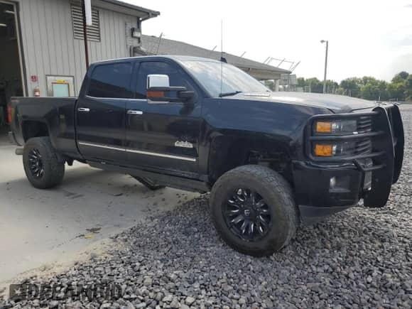 2016 Chevrolet Silverado 2500HD High Country z VIN 1GC1KXE89GF251757, wystawiony jako Copart lot #80396545 z przebiegiem 119 422 mil mil oraz Szkoda całkowita • Salvage title. Historia ofert i sprzedaży dostępna na DreamBid. Obrazek 4.