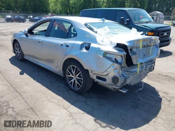 2023 Toyota Camry Hybrid XLE с VIN 4T1F31AK7PU620561, выставлен на аукционе IAAI как лот 42543275 с пробегом 21 431 миль миль и . История ставок и продаж доступна на DreamBid. Изображение 3.