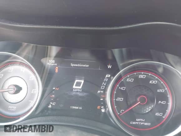 2020 Dodge Charger Police z VIN 2C3CDXKTXLH124217, wystawiony jako IAAI lot #43154620 z przebiegiem 119 464 mil mil oraz . Historia ofert i sprzedaży dostępna na DreamBid. Obrazek 15.