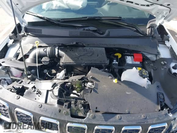 2025 Jeep Compass Sport z VIN 3C4NJDAN9ST516030, wystawiony jako IAAI lot #41471666 z przebiegiem 2 094 mil mil oraz . Historia ofert i sprzedaży dostępna na DreamBid. Obrazek 10.