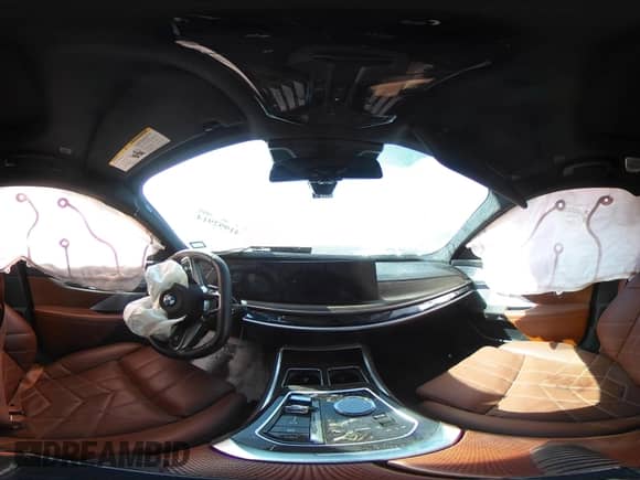 2024 BMW 7 Series 740i с VIN WBA23EH02RCP35525, выставлен на аукционе IAAI как лот 41992914 с пробегом Не указан миль и . История ставок и продаж доступна на DreamBid. Изображение 18.