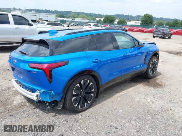 2024 Chevrolet Blazer EV eAWD RS z VIN 3GNKDCRJ6RS169804, wystawiony jako IAAI lot #42821779 z przebiegiem 10 039 mil mil oraz . Historia ofert i sprzedaży dostępna na DreamBid. Obrazek 4.