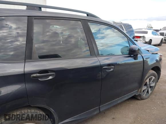 2018 Subaru Forester Premium с VIN JF2SJAEC0JH435460, выставлен на аукционе IAAI как лот 43418034 с пробегом 101 643 миль миль и . История ставок и продаж доступна на DreamBid. Изображение 14.