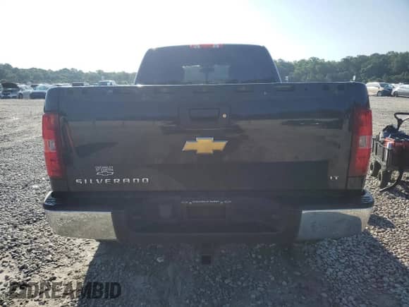 2013 Chevrolet Silverado 1500 LT with VIN 1GCRCSE05DZ290868, listed as a Copart auction lot 61392055 with 141,889 mi miles and Salvage title. Bid and sale history available at DreamBid. Image 6.