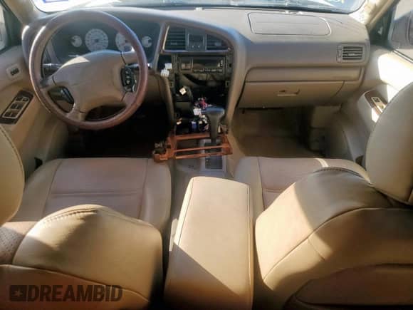2001 Nissan Pathfinder LE с VIN JN8DR09Y71W599188, выставлен на аукционе Copart как лот 45654465 с пробегом 183 600 миль миль и Списание • Salvage title. История ставок и продаж доступна на DreamBid. Изображение 8.