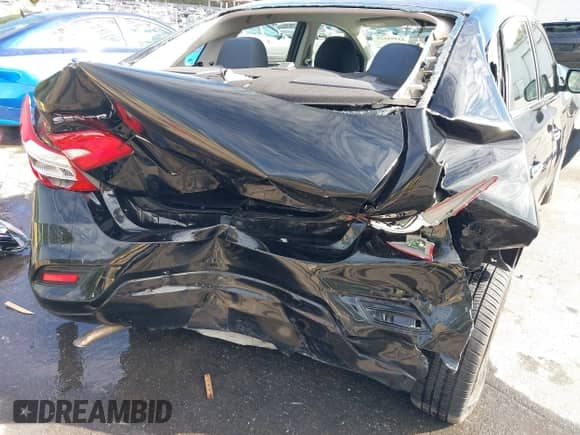 2019 Nissan Sentra S с VIN 3N1AB7AP0KY276337, выставлен на аукционе IAAI как лот 43392629 с пробегом 56 012 миль миль и . История ставок и продаж доступна на DreamBid. Изображение 18.