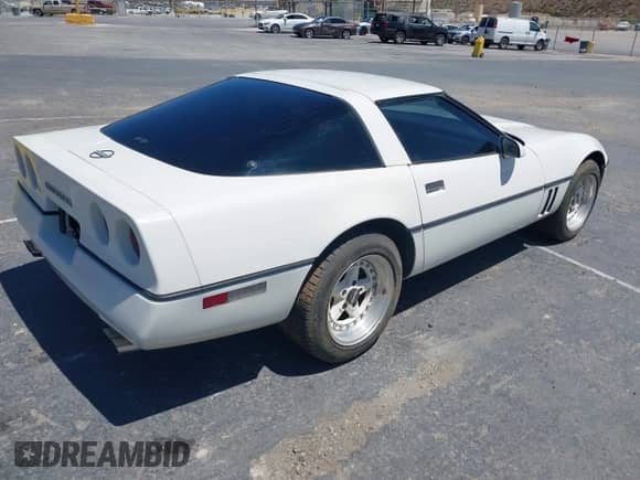 1985 Chevrolet Corvette с VIN 1G1YY0785F5121831, выставлен на аукционе IAAI как лот 42819823 с пробегом 106 504 миль миль и . История ставок и продаж доступна на DreamBid. Изображение 4.