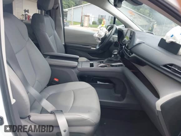 2023 Toyota Sienna XLE z VIN 5TDYSKFC1PS078997, wystawiony jako IAAI lot #42435311 z przebiegiem 53 987 mil mil oraz . Historia ofert i sprzedaży dostępna na DreamBid. Obrazek 5.