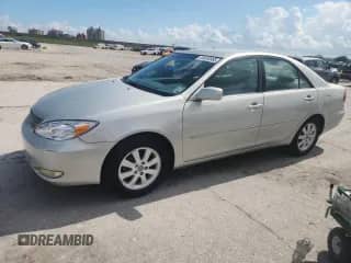 2004 Toyota Camry LE with VIN 4T1BE32KX4U886073, listed as a Copart auction lot 85650965 with 257,721 mi miles and Clean title. Bid and sale history available at DreamBid. Image 1.