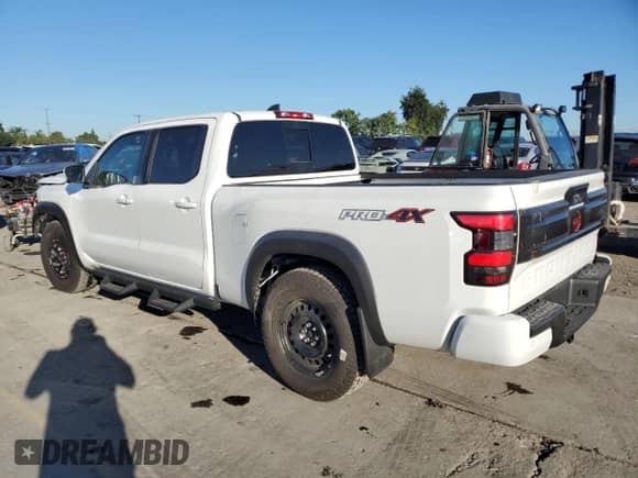 2025 Nissan Frontier SV z VIN 1N6ED1FK0SN619225, wystawiony jako Copart lot #87244915 z przebiegiem 7 049 mil mil oraz Szkoda całkowita • Salvage title. Historia ofert i sprzedaży dostępna na DreamBid. Obrazek 2.