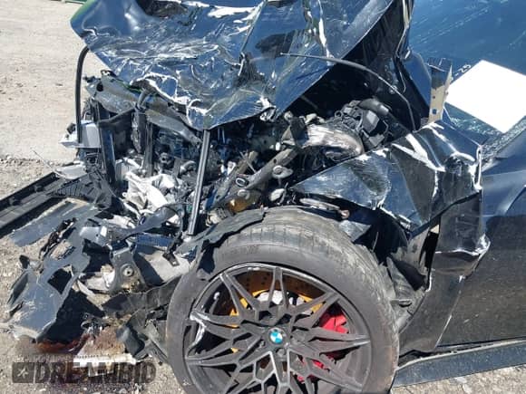 2024 BMW M3 Competition xDrive with VIN WBS43AY04RFT17592, listed as a IAAI auction lot 41868040 with Not provided miles and . Bid and sale history available at DreamBid. Image 17.