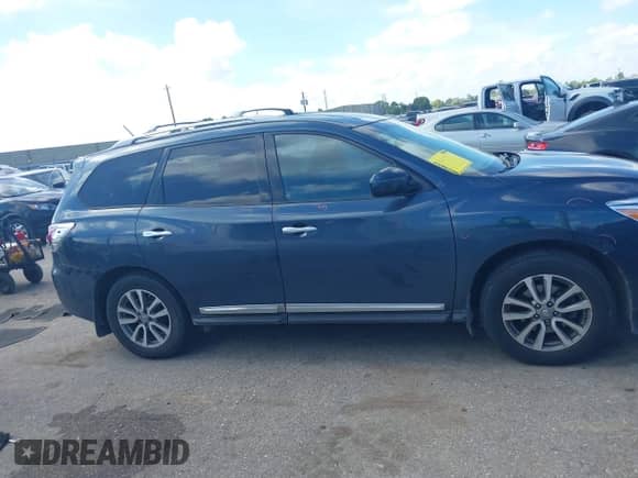 2014 Nissan Pathfinder Platinum z VIN 5N1AR2MM8EC691105, wystawiony jako IAAI lot #42807832 z przebiegiem 187 540 mil mil oraz . Historia ofert i sprzedaży dostępna na DreamBid. Obrazek 13.