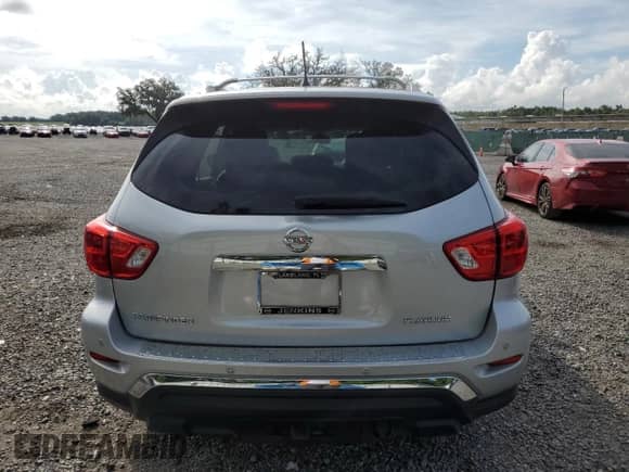 2017 Nissan Pathfinder Platinum with VIN 5N1DR2MN3HC643540, listed as a Copart auction lot 68327325 with 125,391 mi miles and Salvage title. Bid and sale history available at DreamBid. Image 6.