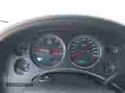 2010 Chevrolet Suburban LT z VIN 1GNUCJE07AR268426, wystawiony jako IAAI lot #42523275 z przebiegiem 252 841 mil mil oraz . Historia ofert i sprzedaży dostępna na DreamBid. Obrazek 7.