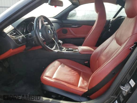 2009 BMW Z4 sDrive30i с VIN WBALM53589E161683, выставлен на аукционе Copart как лот 60557635 с пробегом 70 183 миль миль и Списание • Salvage title. История ставок и продаж доступна на DreamBid. Изображение 7.