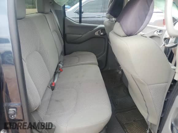 2018 Nissan Frontier SV z VIN 1N6AD0EV1JN722348, wystawiony jako Copart lot #68174415 z przebiegiem 68 095 mil mil oraz Szkoda całkowita • Salvage title. Historia ofert i sprzedaży dostępna na DreamBid. Obrazek 10.