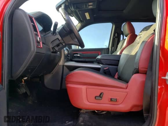 2017 Ram 1500 Rebel z VIN 1C6RR7YT8HS501682, wystawiony jako Copart lot #81990854 z przebiegiem Nie podano mil oraz Szkoda całkowita • Salvage title. Historia ofert i sprzedaży dostępna na DreamBid. Obrazek 7.