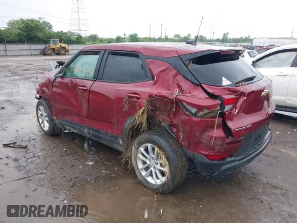 2025 Chevrolet TrailBlazer LS with VIN KL79MMSP8SB133560, listed as a IAAI auction lot 42636052 with 6,471 mi miles and . Bid and sale history available at DreamBid. Image 3.