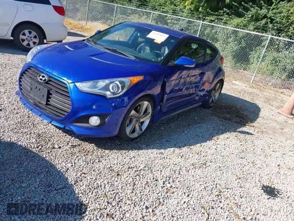 2013 Hyundai Veloster Turbo с VIN KMHTC6AE7DU140638, выставлен на аукционе IAAI как лот 43169612 с пробегом 162 811 миль миль и . История ставок и продаж доступна на DreamBid. Изображение 2.