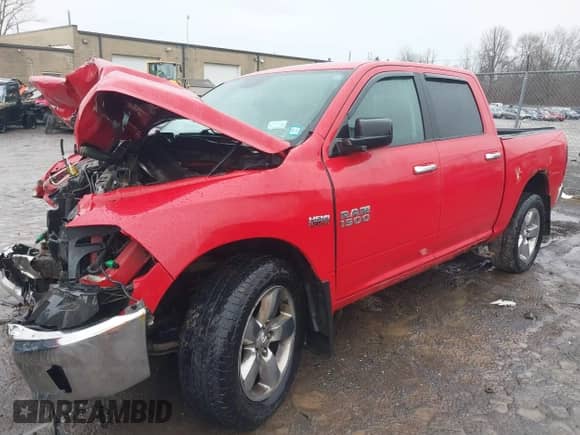 2013 Ram 1500 Big Horn z VIN 1C6RR7LT6DS726569, wystawiony jako IAAI lot #41207907 z przebiegiem 164 732 mil mil oraz . Historia ofert i sprzedaży dostępna na DreamBid. Obrazek 17.