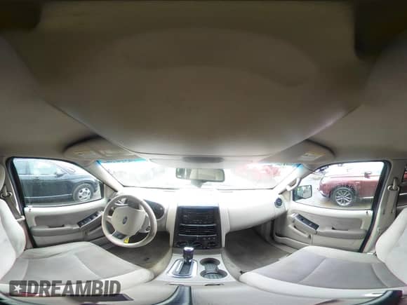 2007 Ford Explorer XLT с VIN 1FMEU73E17UB54581, выставлен на аукционе IAAI как лот 43200260 с пробегом 150 704 миль миль и . История ставок и продаж доступна на DreamBid. Изображение 18.