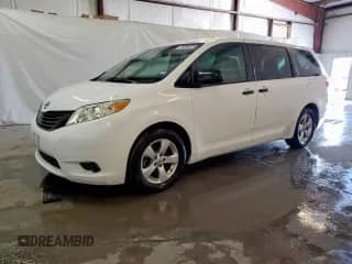 2017 Toyota Sienna L with VIN 5TDZZ3DC0HS815696, listed as a Copart auction lot 82137255 with 54,245 mi miles and Clean title. Bid and sale history available at DreamBid. Image 1.