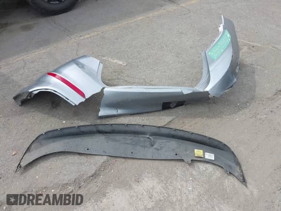 2017 Hyundai Elantra SE z VIN 5NPD84LF8HH033019, wystawiony jako IAAI lot #43259780 z przebiegiem 101 061 mil mil oraz . Historia ofert i sprzedaży dostępna na DreamBid. Obrazek 12.