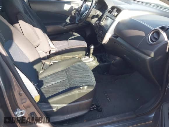 2018 Nissan Note S z VIN 3N1CE2CP2JL370019, wystawiony jako IAAI lot #41946562 z przebiegiem 62 381 mil mil oraz . Historia ofert i sprzedaży dostępna na DreamBid. Obrazek 5.