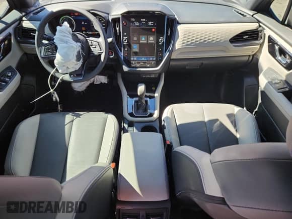 2025 Subaru Forester Limited Hybrid z VIN JF2SLSRD8SH404719, wystawiony jako Copart lot #80115755 z przebiegiem 3 165 mil mil oraz Szkoda całkowita • Salvage title. Historia ofert i sprzedaży dostępna na DreamBid. Obrazek 8.