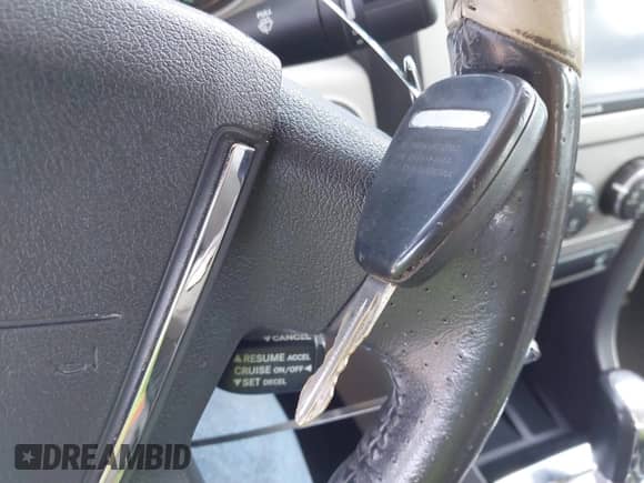 2008 Dodge Avenger R/T с VIN 1B3LC76M48N180719, выставлен на аукционе IAAI как лот 43021480 с пробегом 170 072 миль миль и . История ставок и продаж доступна на DreamBid. Изображение 11.