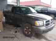 2007 Dodge Dakota SLT with VIN 1D7HW42K37S180165, listed as a IAAI auction lot 41946593 with 389,607 mi miles and . Bid and sale history available at DreamBid. Image 1.