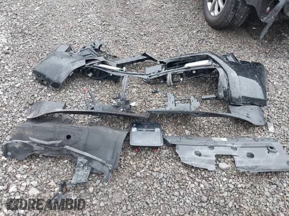 2024 Toyota Tacoma SR5 z VIN 3TMLB5JN4RM025895, wystawiony jako IAAI lot #42309915 z przebiegiem 23 530 mil mil oraz . Historia ofert i sprzedaży dostępna na DreamBid. Obrazek 12.