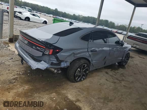 2025 Hyundai Sonata SEL with VIN KMHL64JA4SA501444, listed as a Copart auction lot 84232155 with 9,262 mi miles and Clean title. Bid and sale history available at DreamBid. Image 3.