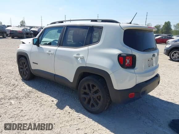 2017 Jeep Renegade Latitude с VIN ZACCJABB0HPG26653, выставлен на аукционе IAAI как лот 43349795 с пробегом 102 901 миль миль и . История ставок и продаж доступна на DreamBid. Изображение 3.