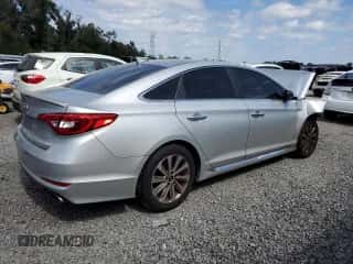 2015 Hyundai Sonata Sport z VIN 5NPE34AF0FH132551, wystawiony jako Copart lot #89548815 z przebiegiem 83 512 mil mil oraz Szkoda całkowita • Salvage title. Historia ofert i sprzedaży dostępna na DreamBid. Obrazek 3.