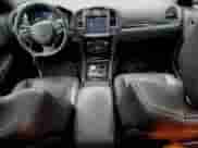 2019 Chrysler 300 S с VIN 2C3CCABTXKH654444, выставлен на аукционе Copart как лот 48110195 с пробегом 48 552 миль миль и Чистый • Clean title. История ставок и продаж доступна на DreamBid. Изображение 8.