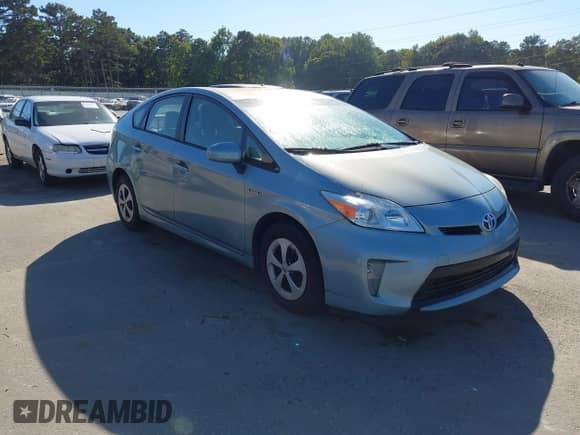 2013 Toyota Prius One with VIN JTDKN3DU4D1633111, listed as a IAAI auction lot 43375534 with 252,991 mi miles and . Bid and sale history available at DreamBid. Image 1.