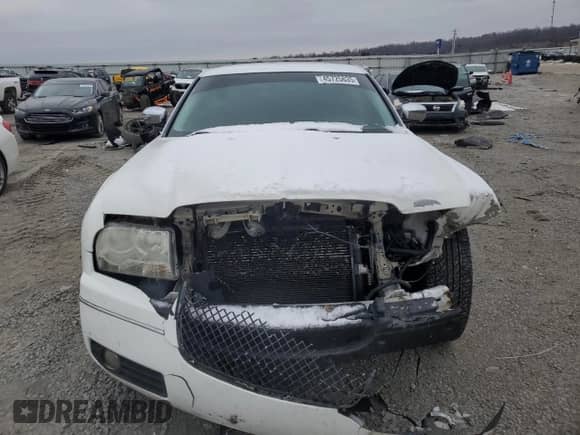 2010 Chrysler 300 S with VIN 2C3CA2CV0AH328470, listed as a Copart auction lot 45725835 with 168,192 mi miles and Salvage title. Bid and sale history available at DreamBid. Image 5.