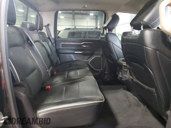 2020 Ram 1500 Laramie z VIN 1C6SRFRT2LN395604, wystawiony jako Copart lot #60349545 z przebiegiem 85 098 mil mil oraz Szkoda całkowita • Salvage title. Historia ofert i sprzedaży dostępna na DreamBid. Obrazek 10.